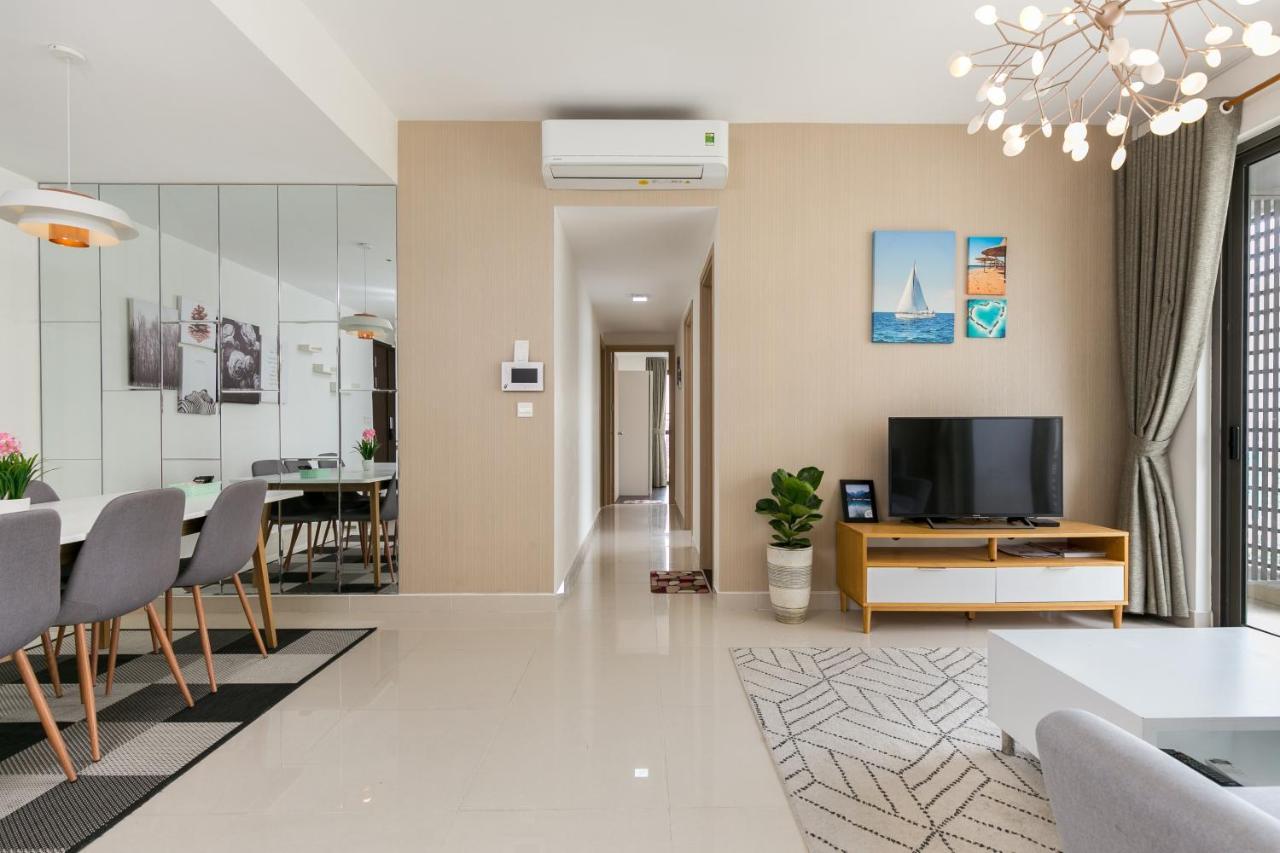 Apartment Infinity Pool Signature - Saigon Rivergate Ho Chi Minh City