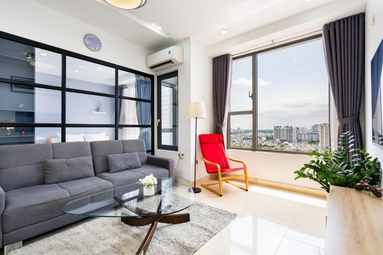 Infinity Pool Signature - Saigon Rivergate Apartment Ho Chi Minh City